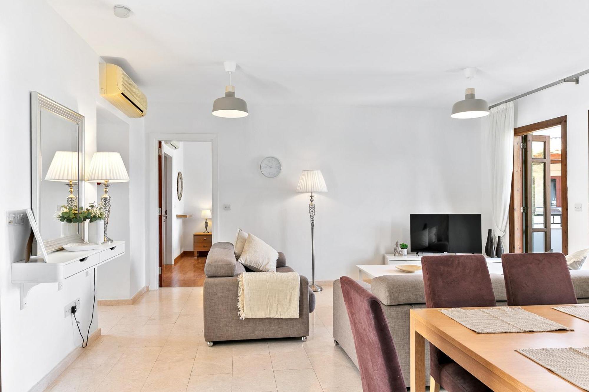 2 Bedroom Apartment Chloe With Communal Pool, Aphrodite Hills Resort 库克里亚 外观 照片